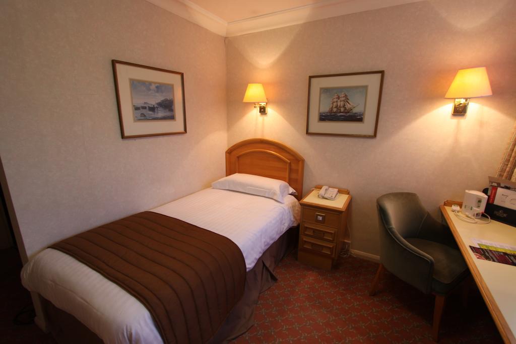 Swallow Churchgate Hotel Harlow Quarto foto